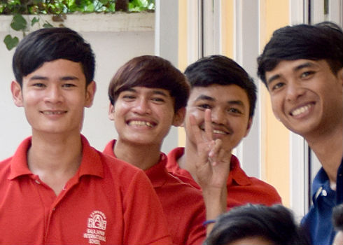 日本でも常に笑顔を絶やしません